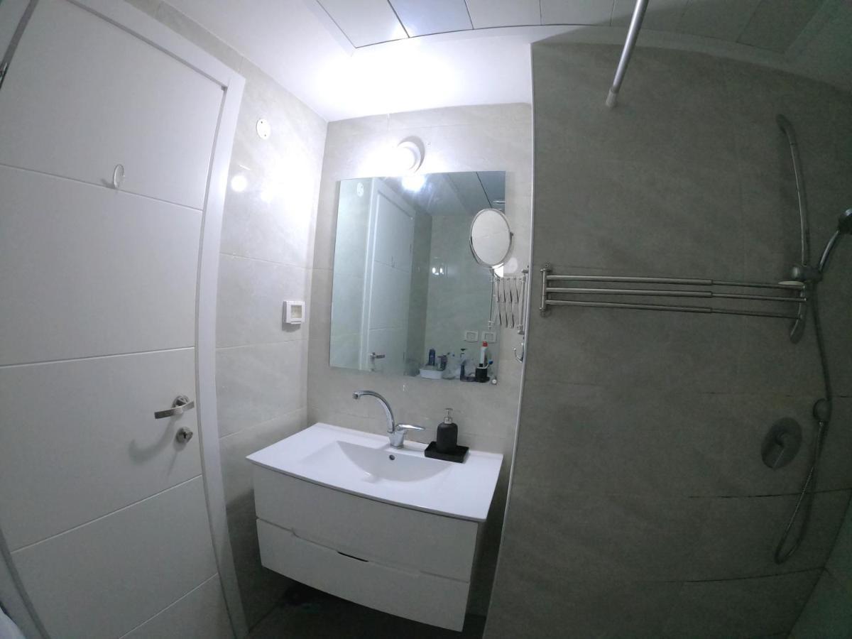 Beach Suite Israel- Best View, Gym, Massage Chair, Low Fee For Off-Site Indoor Pool Spa ביץ סוייט ישראל- נוף ים מאלף, כיסא מסאז, חדר כושר, אפשרות לבריכה מקורה, וספא בתשלום ממש מוזל อัชเกลอน ภายนอก รูปภาพ